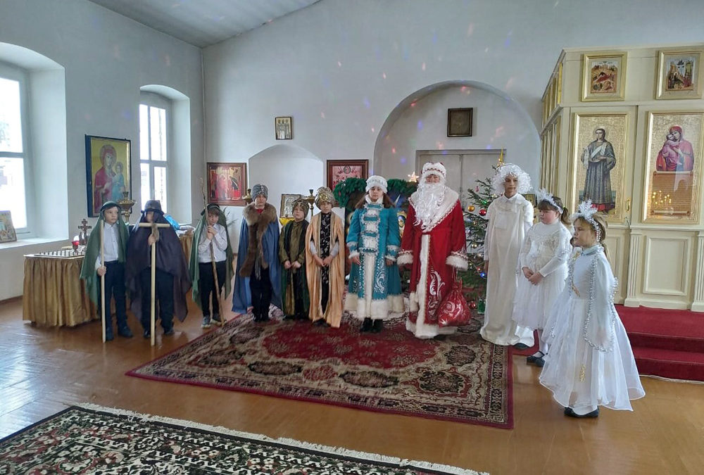 11 января в селе Морозовка в храме Живоначальной Троицы состоялся Рождественский Праздник