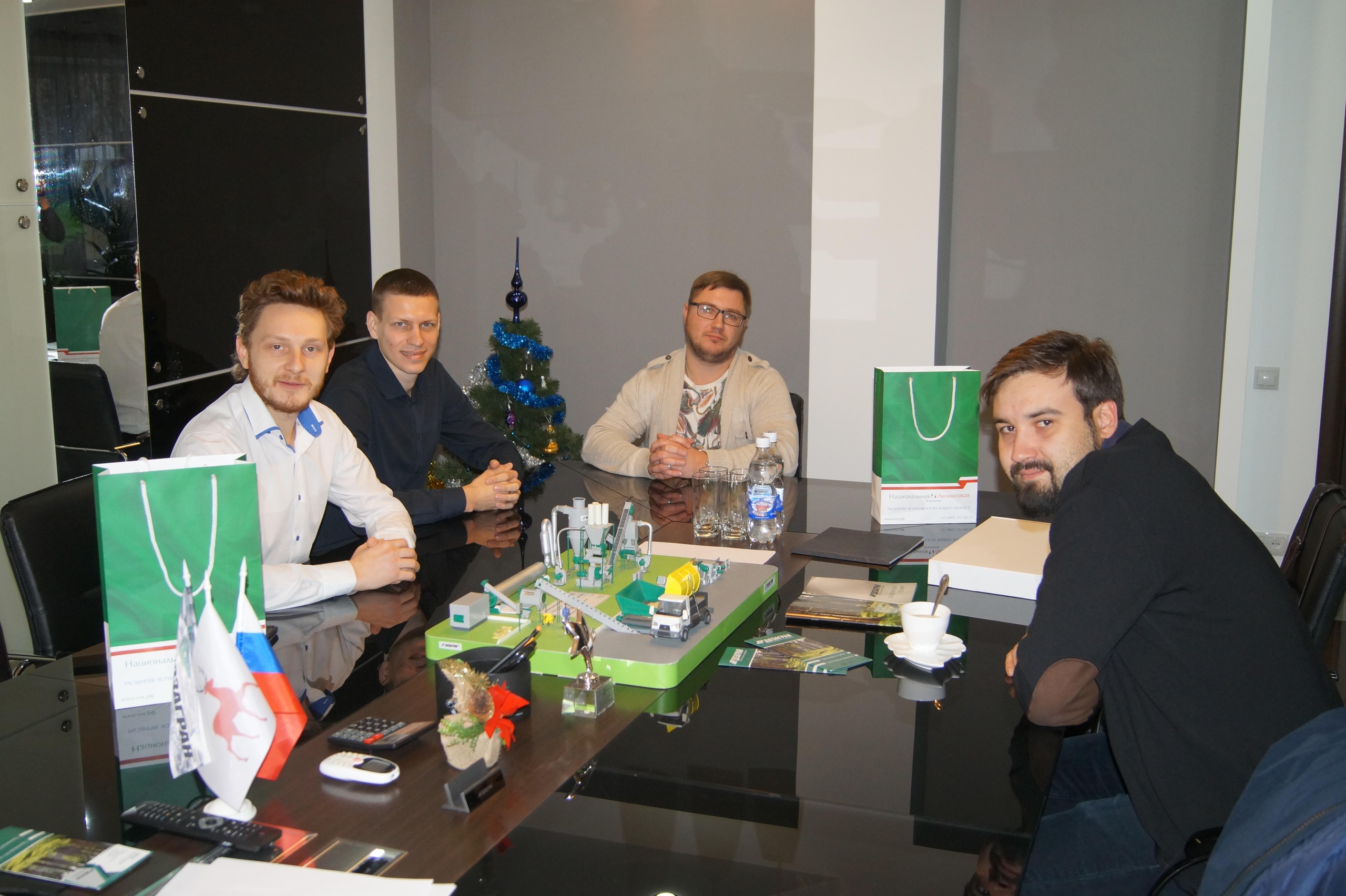 Поздравляем своих коллег и партнеров