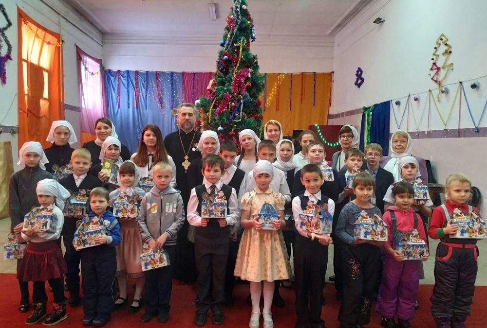 7 января прошел рождественский утренник в Доме Культуры села Красное 