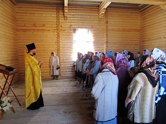 Фото Первый молебен в строящейся Часовне в День Святого Николая Чудотворца