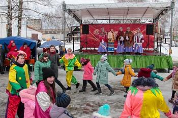 Фото Масленичные гуляния прошли в Красном