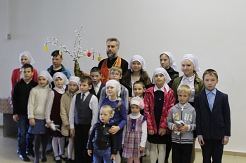 Фото Поздравление протоиерея Олега Куря с наградой Наперсного Креста