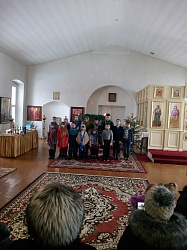 Фото 11 января в селе Морозовка в храме Живоначальной Троицы состоялся Рождественский Праздник